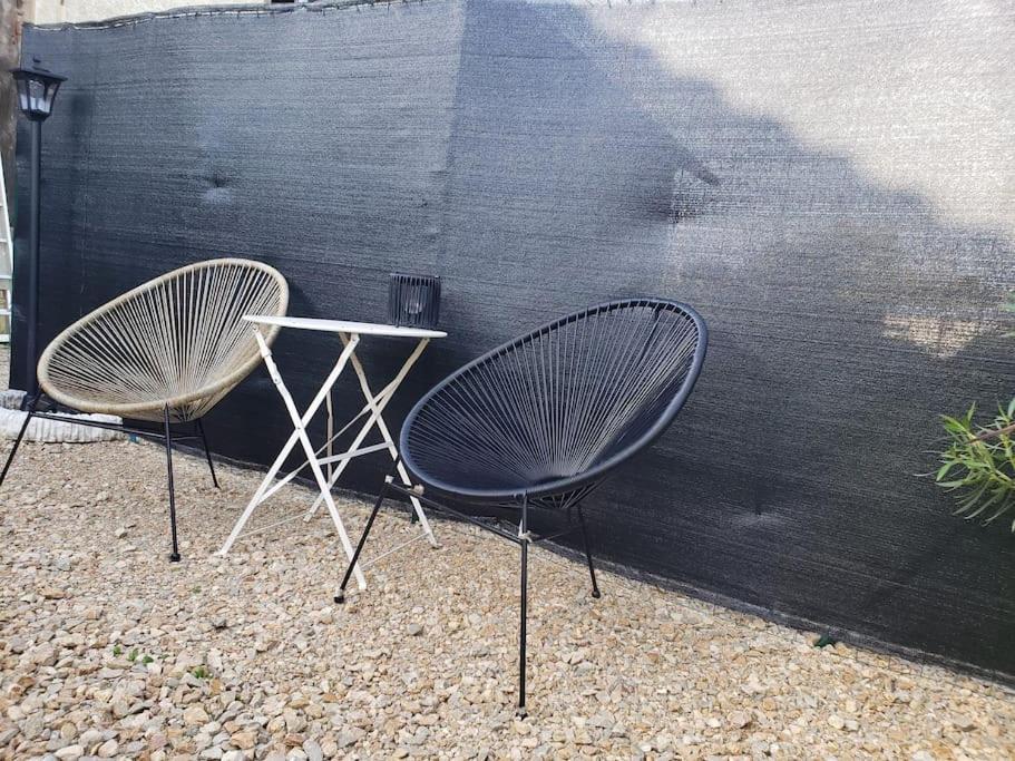 Bulles Etoilees Appartement Avec Jacuzzi Prive Montrevel-en-Bresse Exterior photo